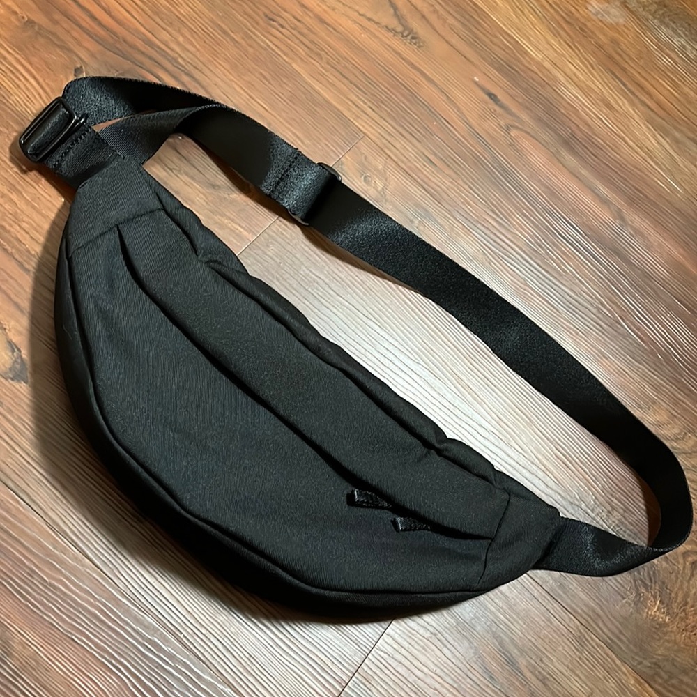 Everlane The ReNew Transit Bag Black